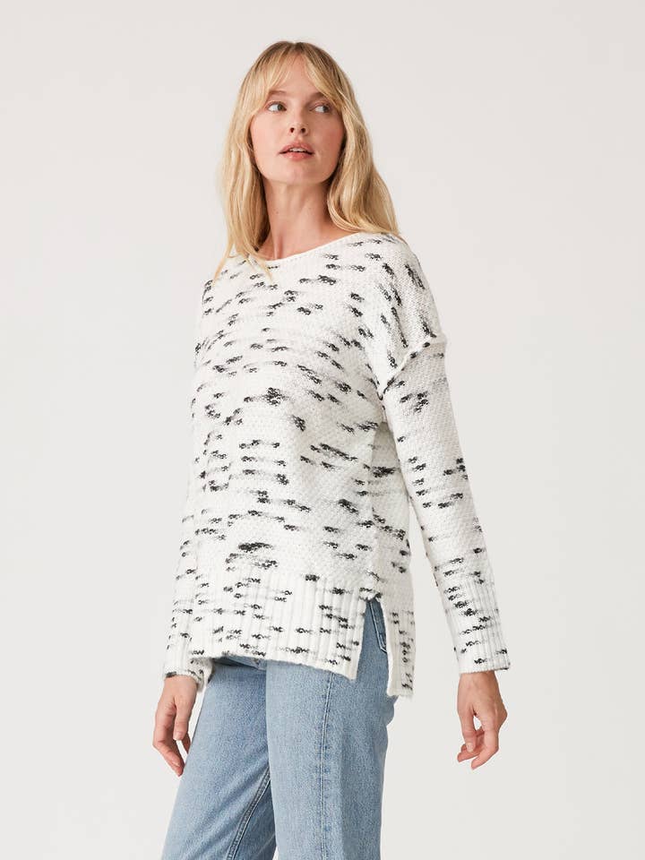 Ivory Black Round Neck Long Sleeve Oversized Pullover for wholesale on Faire1