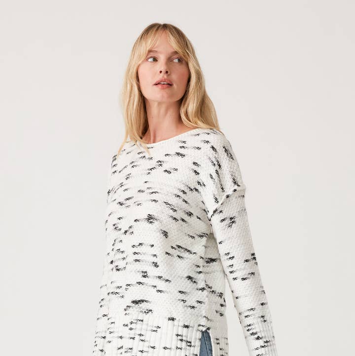 Ivory Black Round Neck Long Sleeve Oversized Pullover for wholesale on Faire1