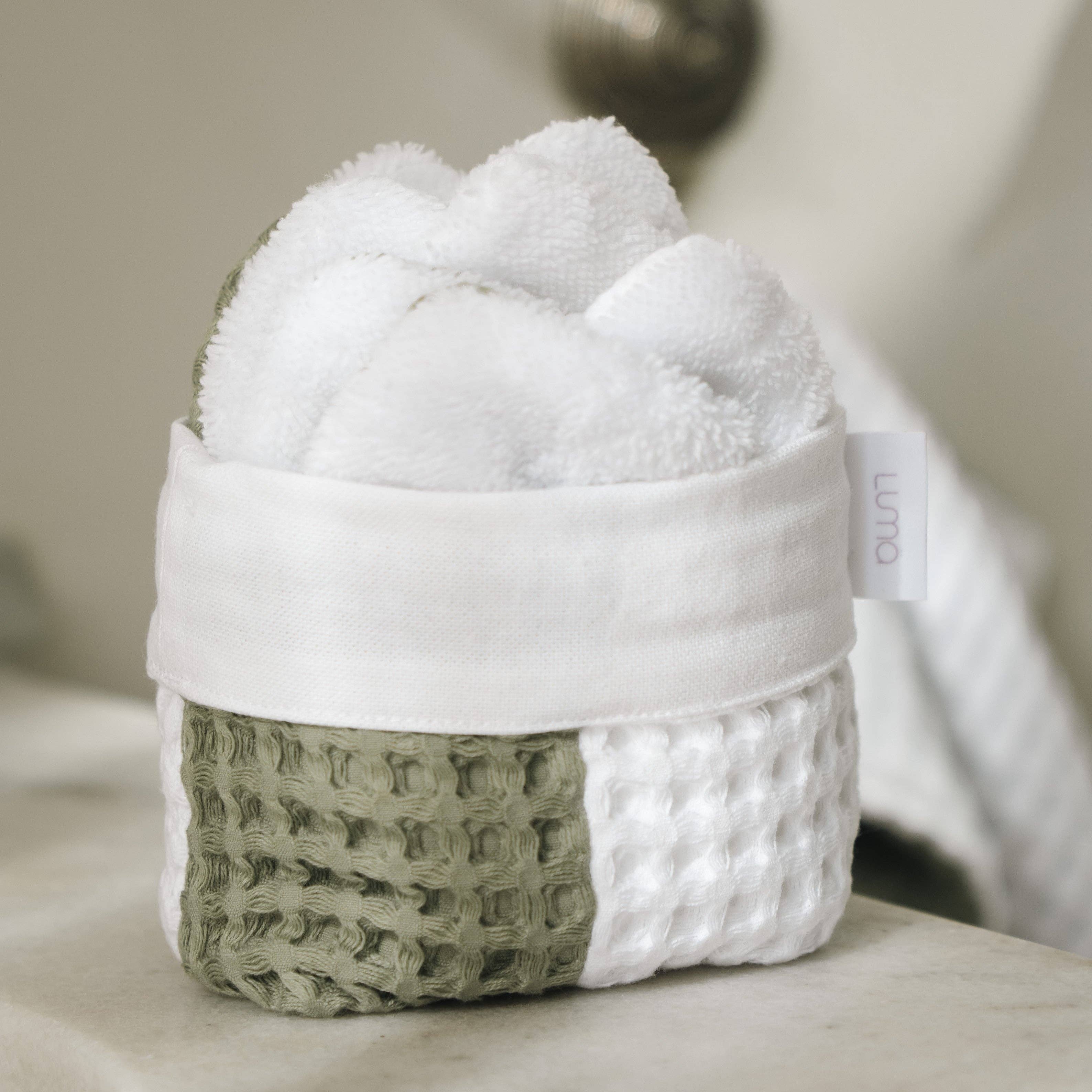 Lumä - Wholesale Makeup Remover - Washable makeup remover pads + basket11