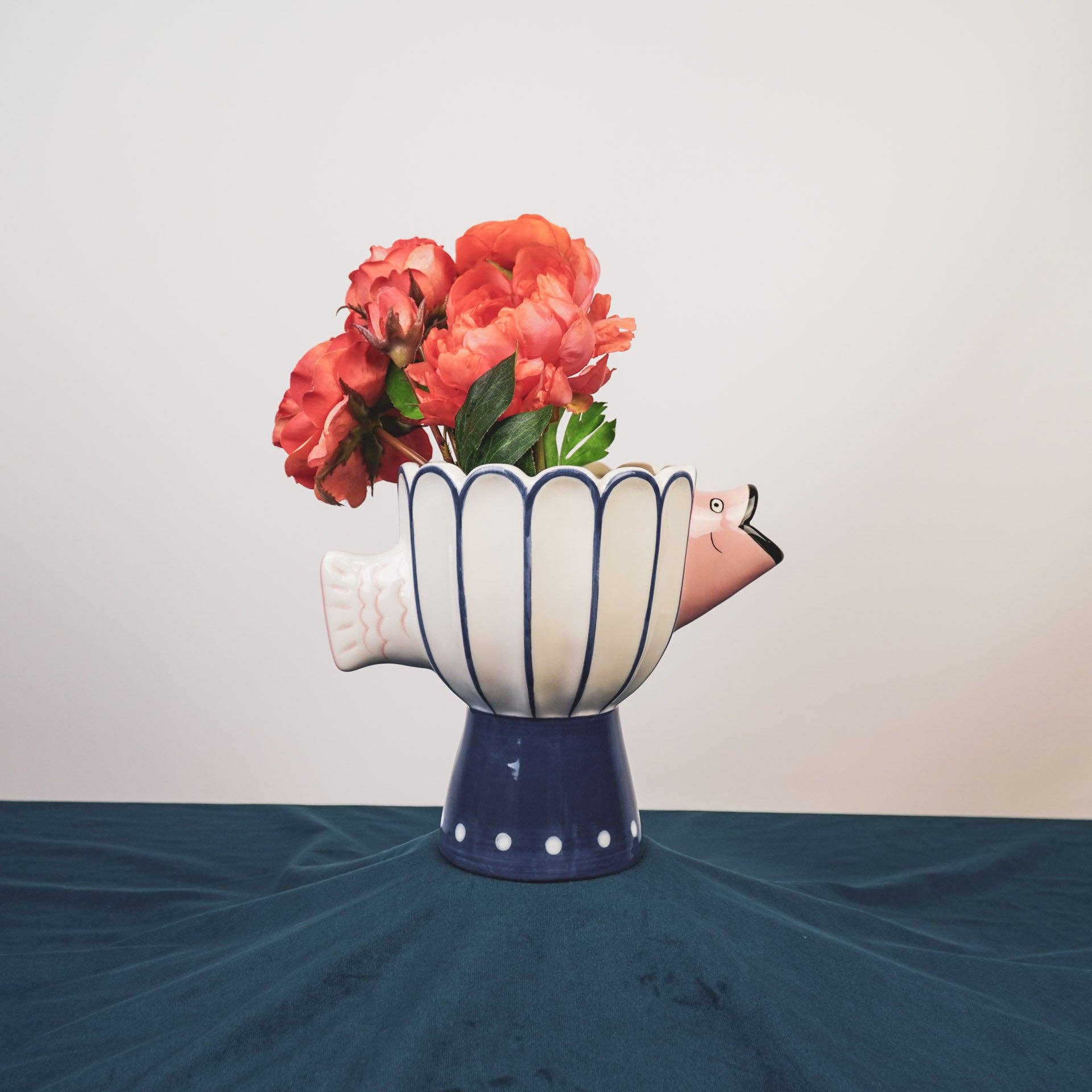 Housevitamin bv - Wholesale Vase - Vase - Fish- Dolomite -Blue/White/Pink -21x13.5x18cm3