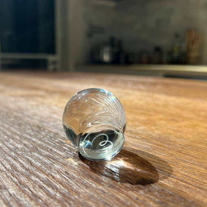 Mayu Water - Wholesale Drink Lids - Swirl Glass Topper4