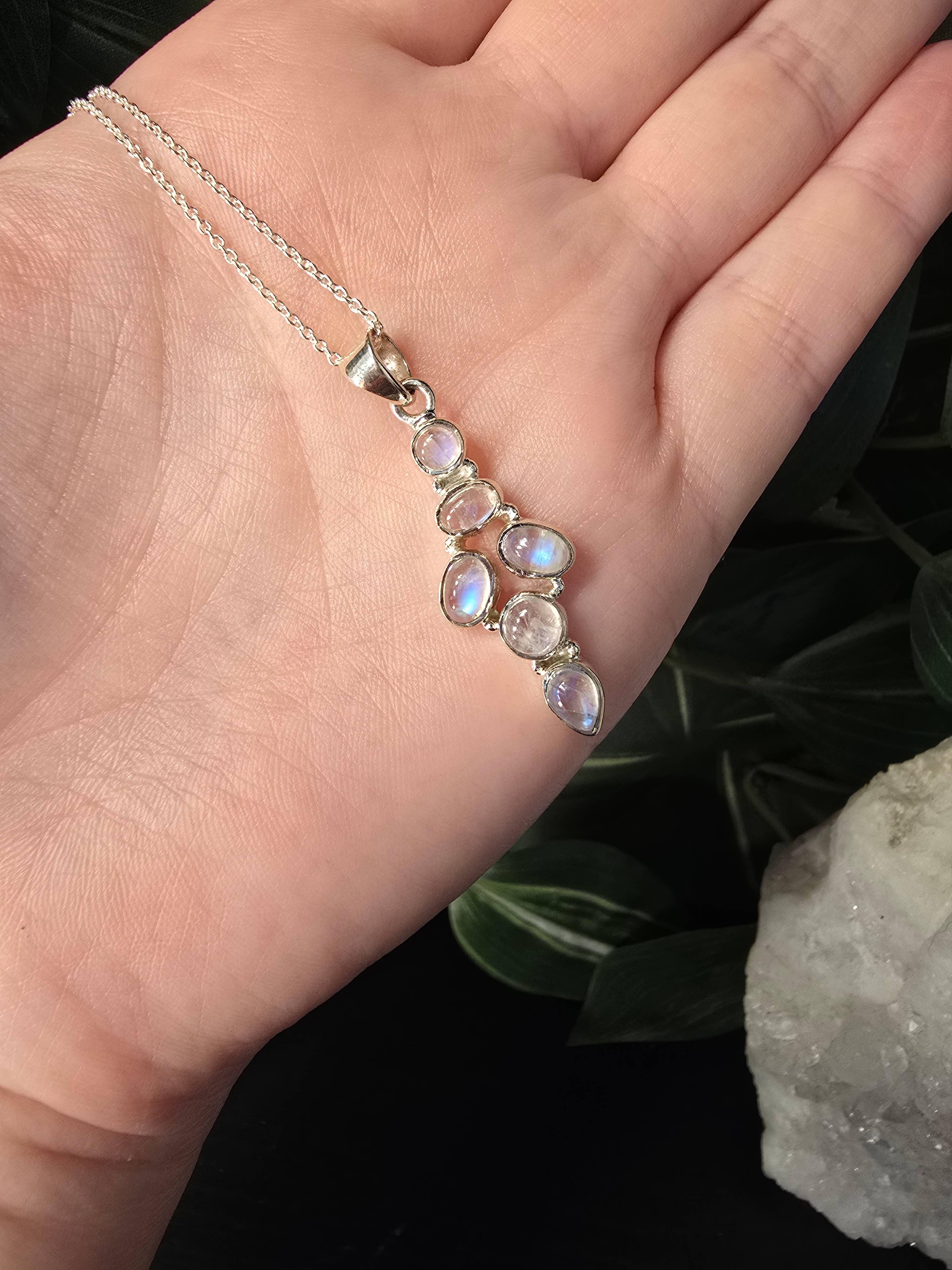 Crystal Cove Minerals – wholesale Pendant/charm necklace – Moonstone Sterling Silver Drop Pendants and Chains7