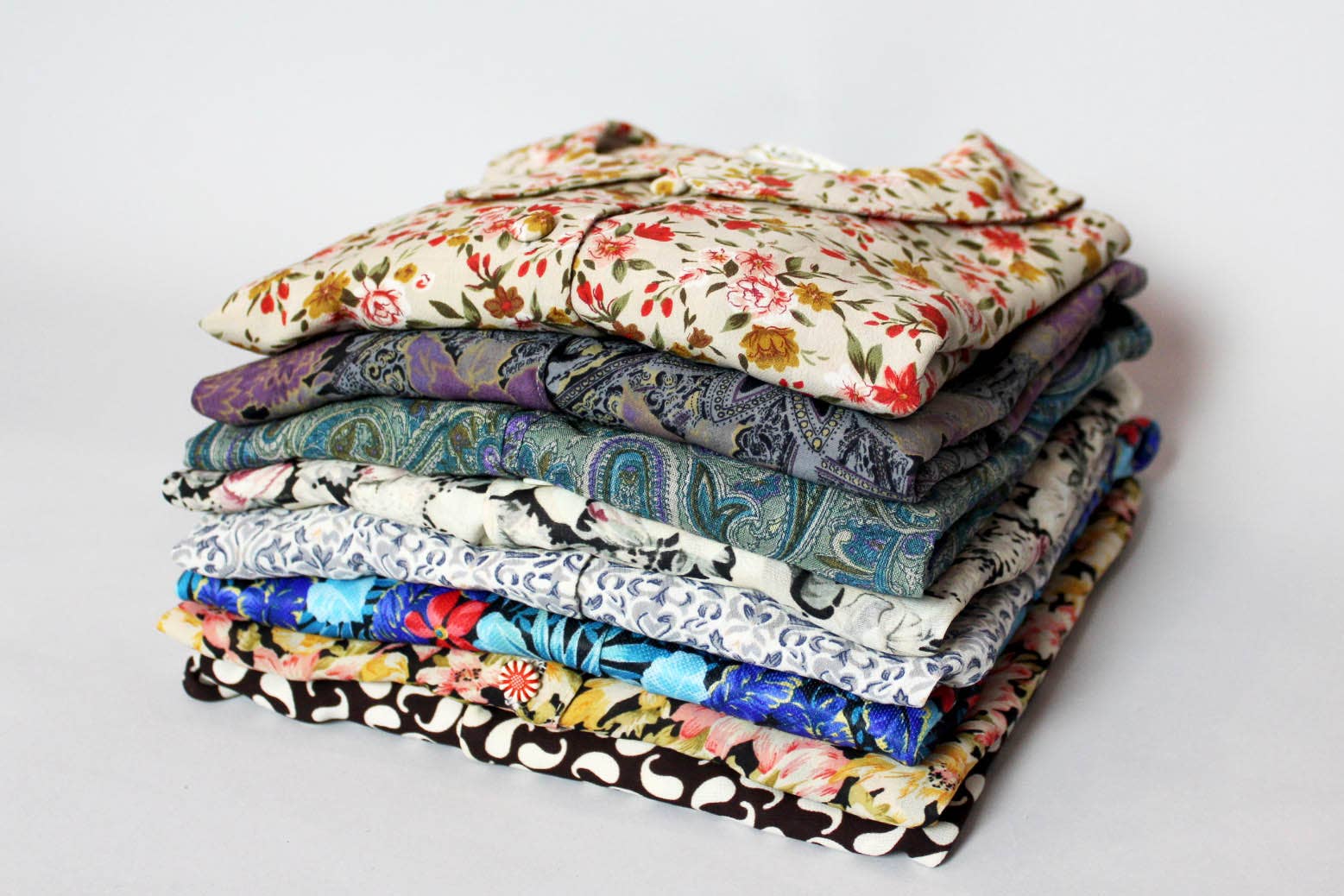 Sun's Out! - Wholesale Button Down Shirt - Women's - Reworked Vintage Short-Sleeve Button Up Blouse - Cropped1