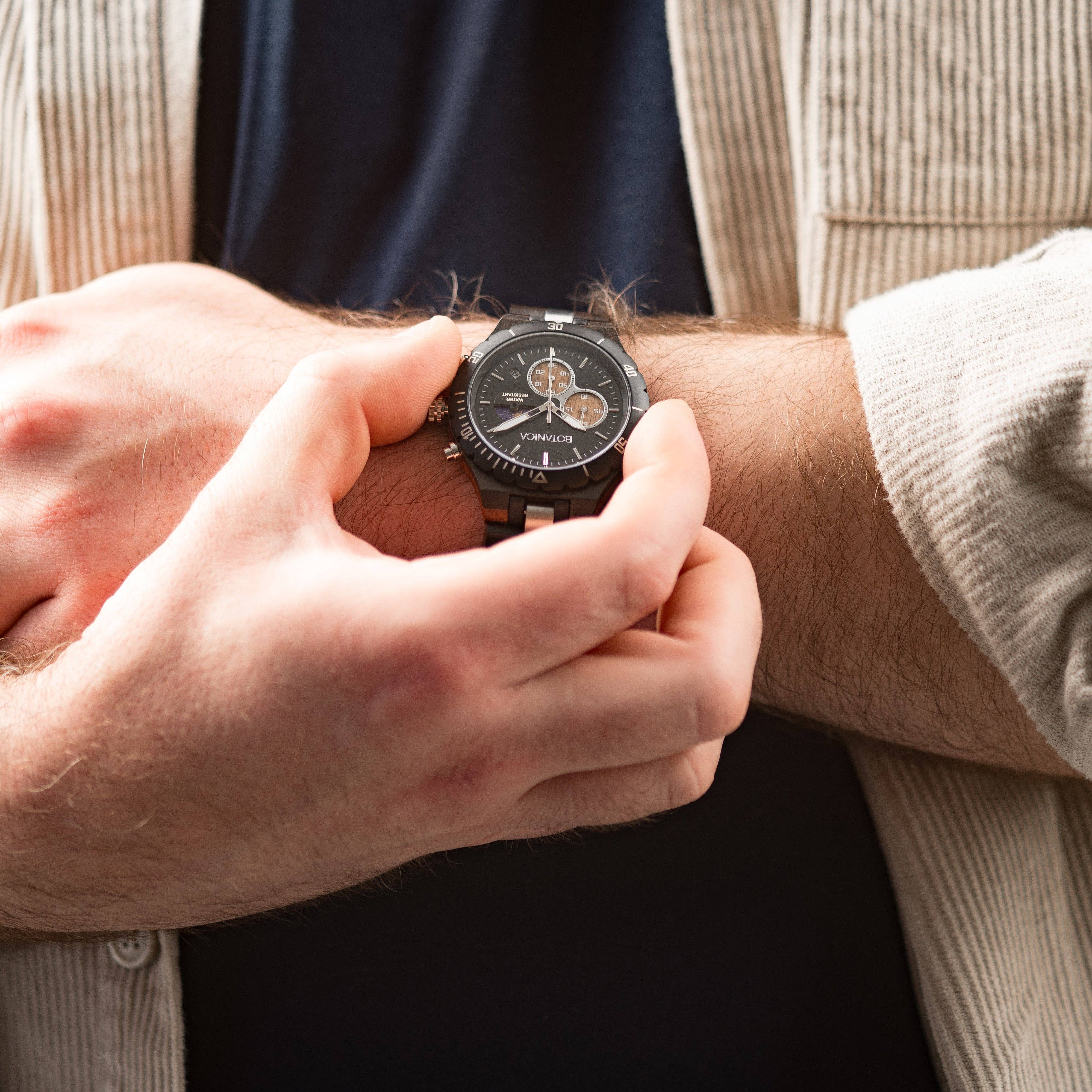 Bear Essentials - Wholesale Wrist Watch - Men's - TITAN6