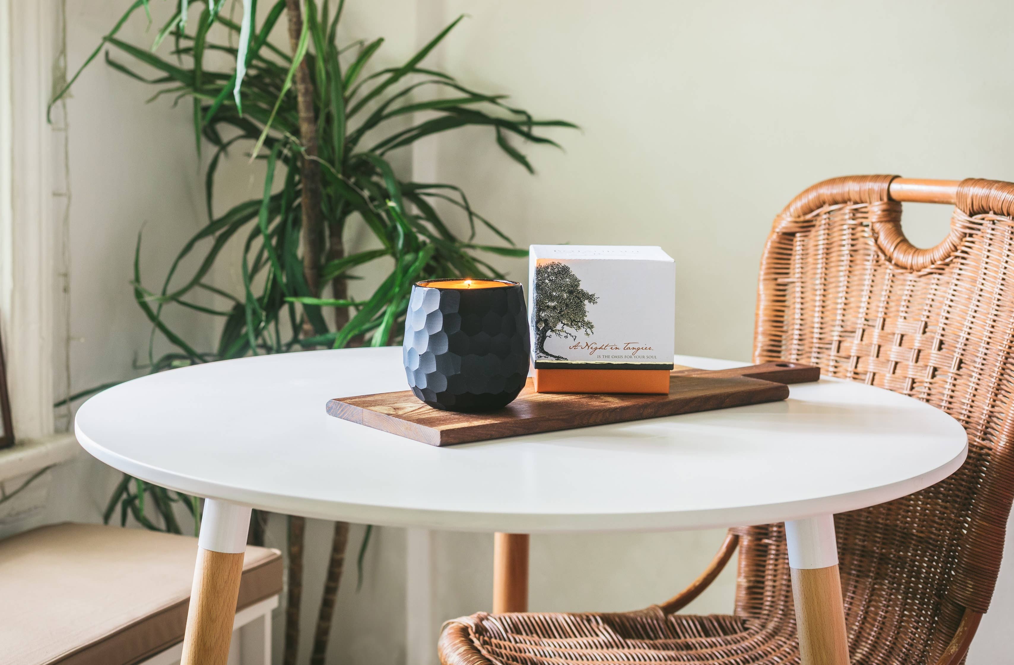 Andaluca - Wholesale Jar/Filled Candle - Botanique Luxe 16 oz Black Candle9