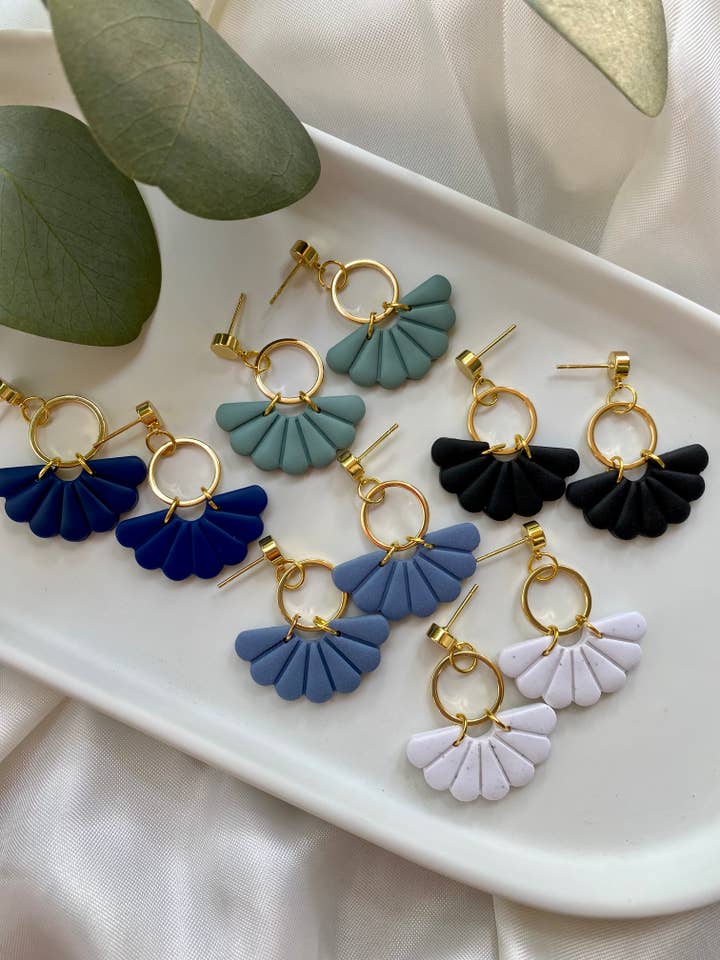 Dahlia for wholesale by Rachel Ray Co