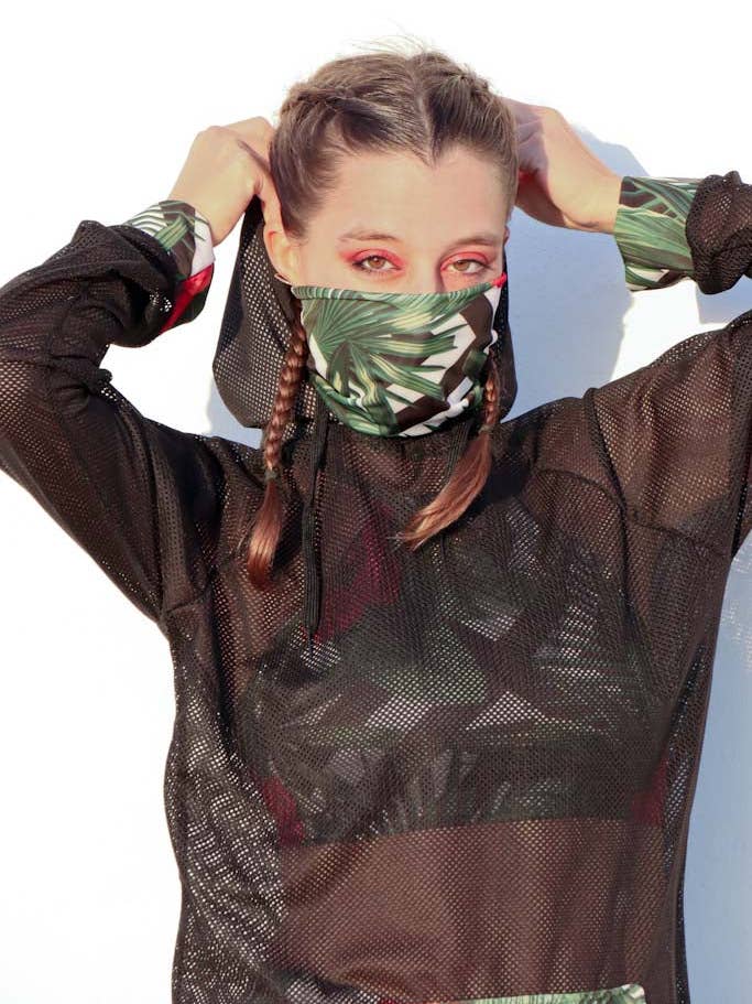 Sweat à capuche en résille « Jungle/Black » pour la vente par Alon Clothing