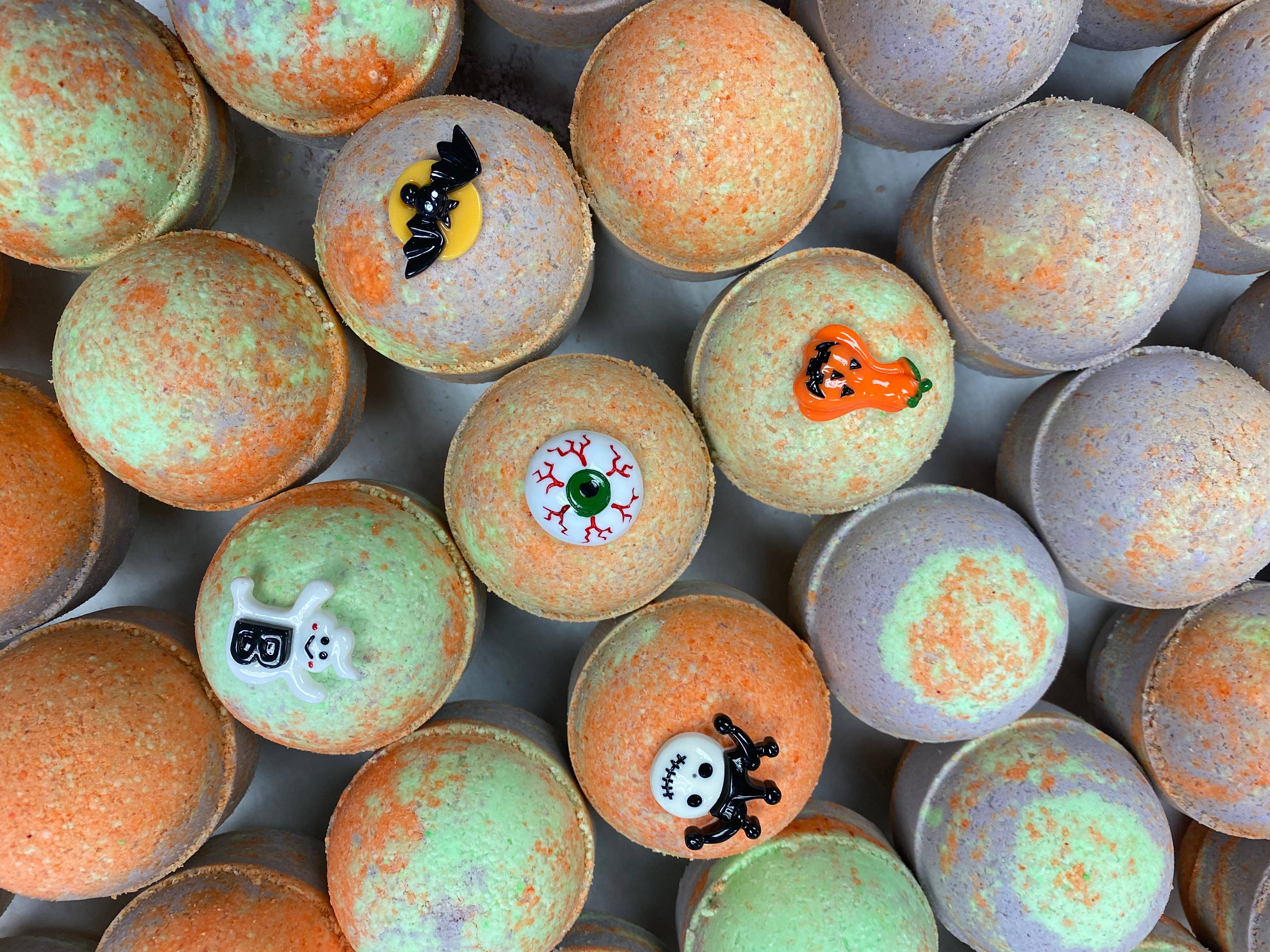 Yours Truly Bath Co – Bomba de banho/efervescente por atacado – Bomba de banho de brinquedo Oogie Boogie - Bomba de banho de Halloween3