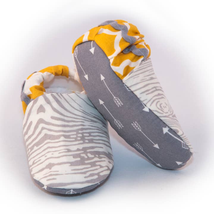 Walk in the Woods - Baby Booties 3-6 months for wholesale by LilSkeeterz