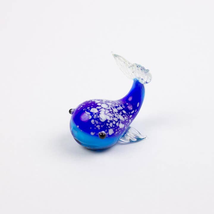 Nauticalia - Wholesale Ornament - Miniature Glass Whale, blue/white, 5cm