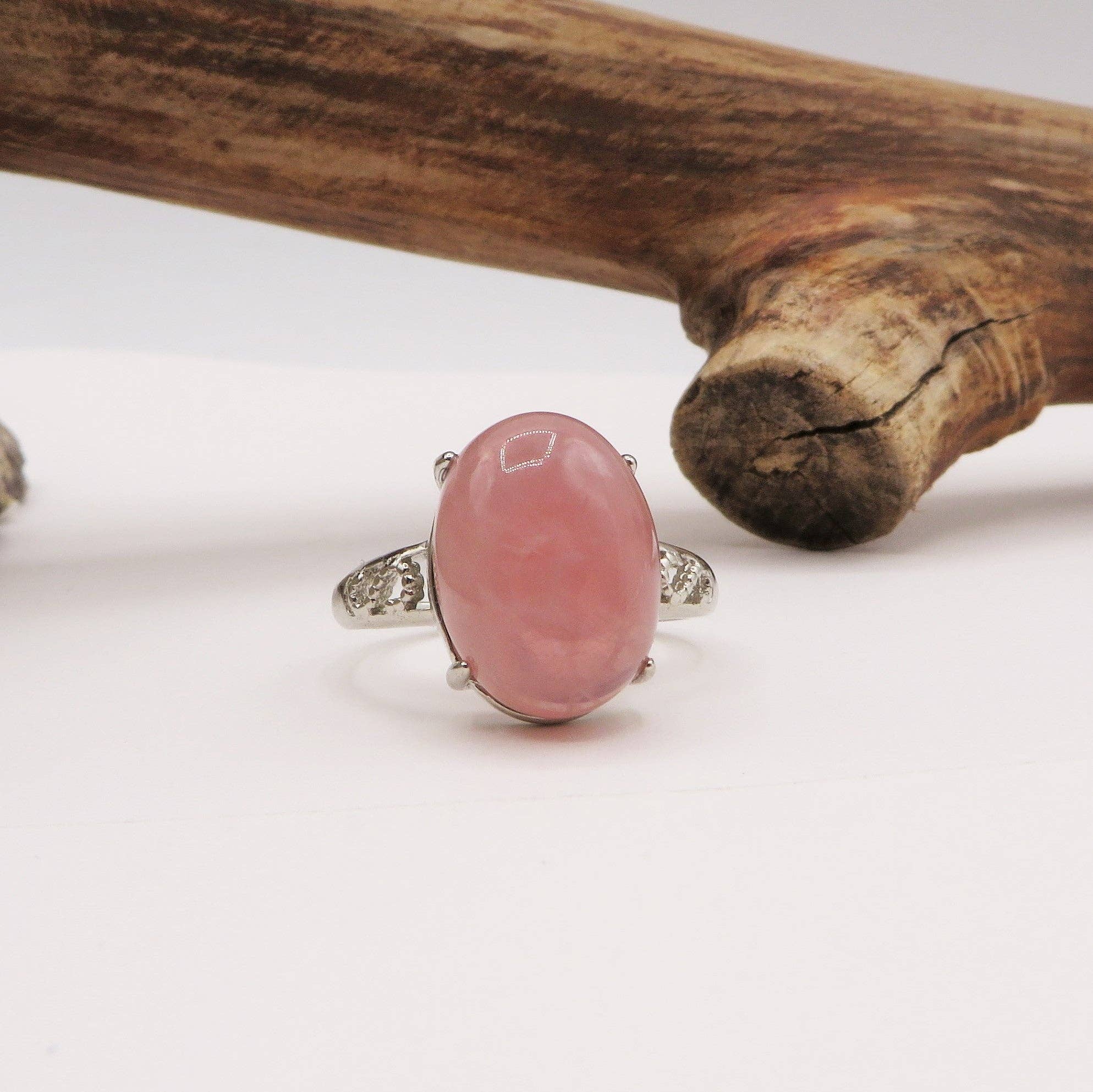 ZOYSA XL ~ Anello regolabile in QUARZO ROSA naturale for wholesale on Faire1