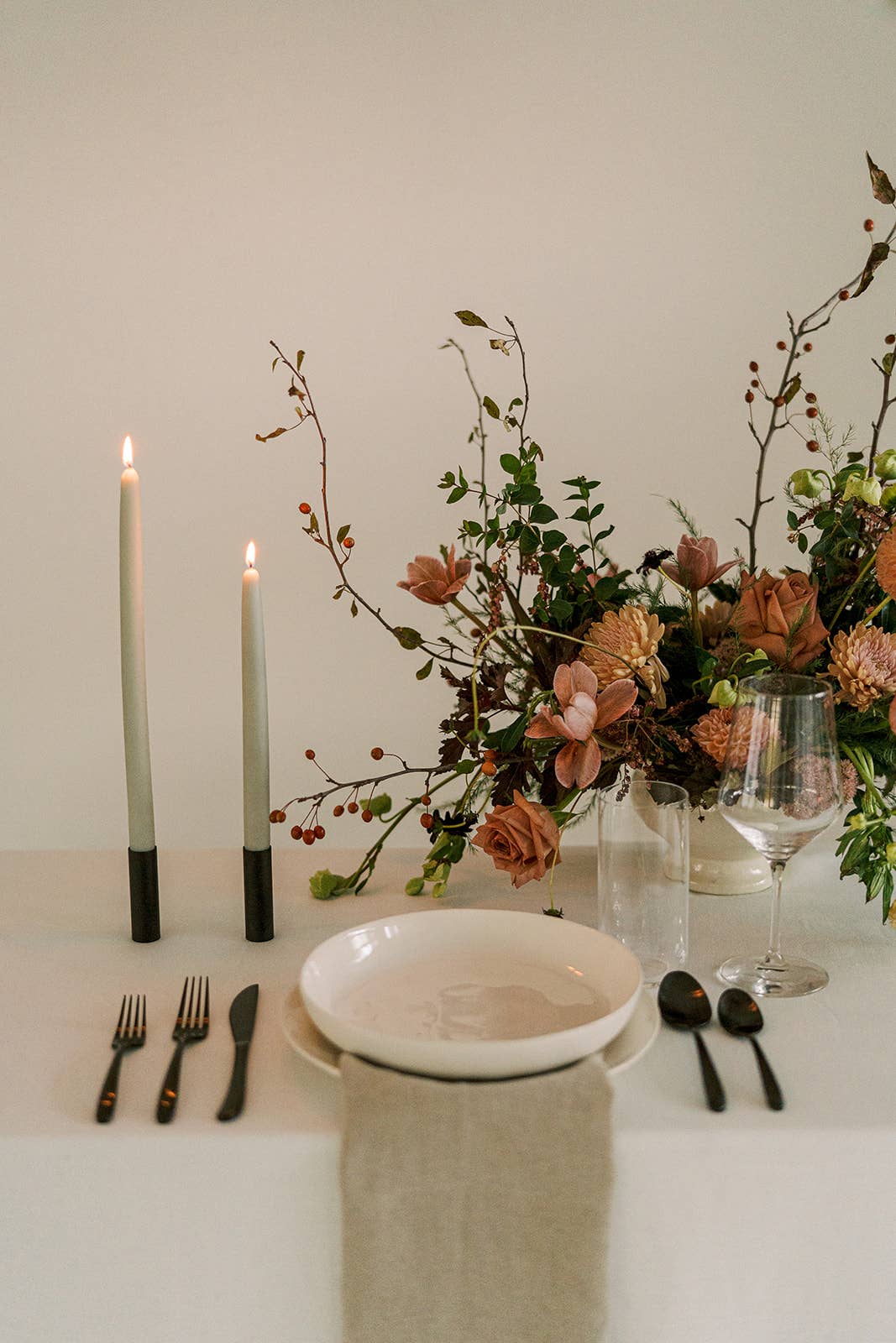 Mo&Co Home - Wholesale Tapered candle/candlestick -  Eucalyptus | Dipped Beeswax Taper Candles | All Natural1