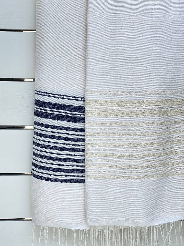 Throw Ethnic Stripes Bicolor Bamboo and Cotton for wholesale by Scents and Feel