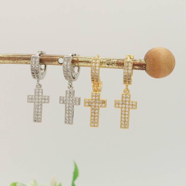 Daemon srls - Wholesale Dangle Earrings - SQUARE CROSS HOOPS ~ Orecchini mini cerchio con croce doppia in cubic zirconia5