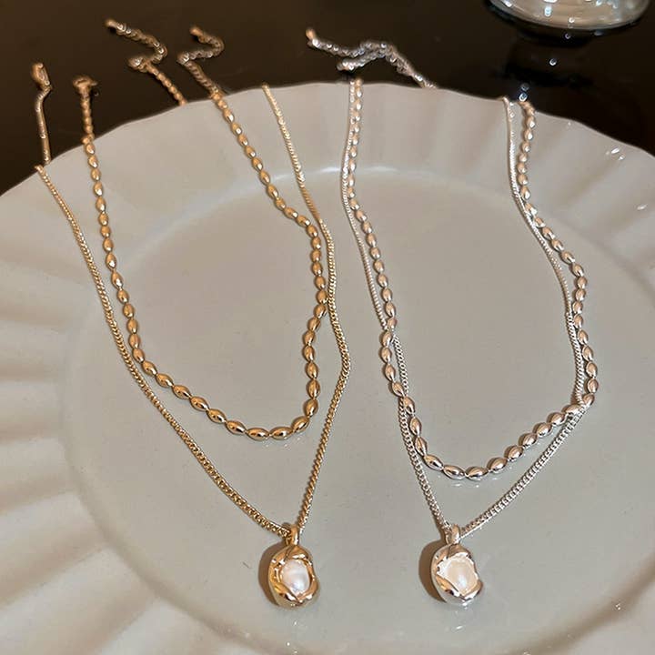 LIGHT LUXURY PLEATED PEARL BEAN NECKLACE_CWAJE2372 for wholesale by ACCITY