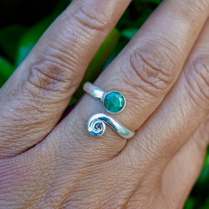 Anillo Unisex Ajustable de Esmeralda | Plata de Ley 925, R61EM para venta al por mayor de Mistry Gems