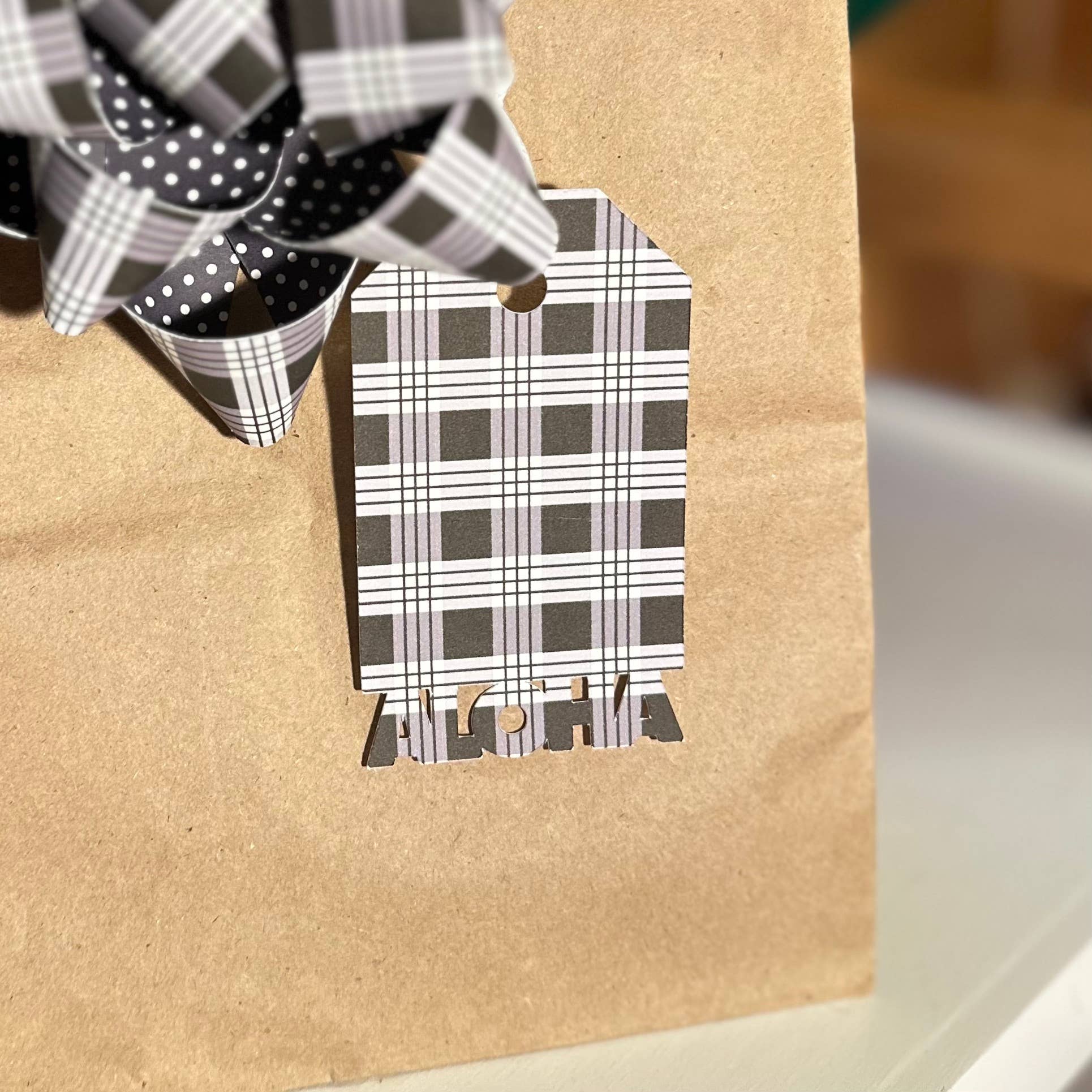 Handmade Aloha Kauai - Wholesale Gift Tag - Handmade Paper Gift Tags - Aloha Set of 614