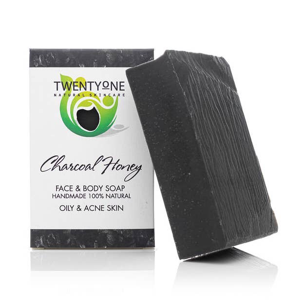 Sapone al carbone e miele per la vendita all'ingrosso da parte di TWENTYONE natural soap & skincare Ltd