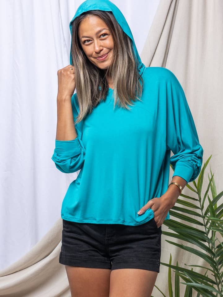 Sweat à capuche Bella (Turquoise) pour la vente par Ten Tomorrow