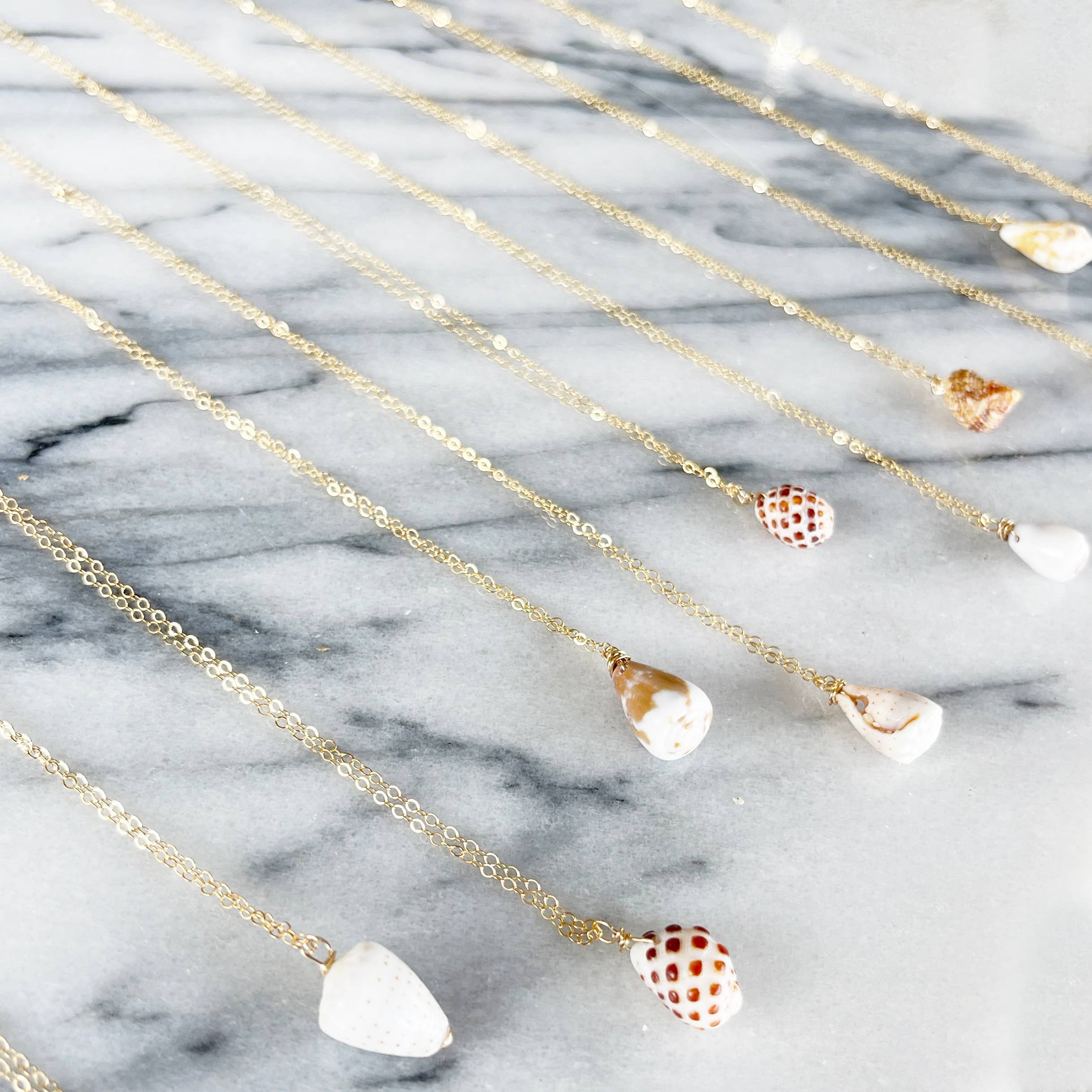 Flotsam & Co. Hawaii - Wholesale Pendant/Charm Necklace - *BESTSELLER* Mini Hawaii Shell Necklace2