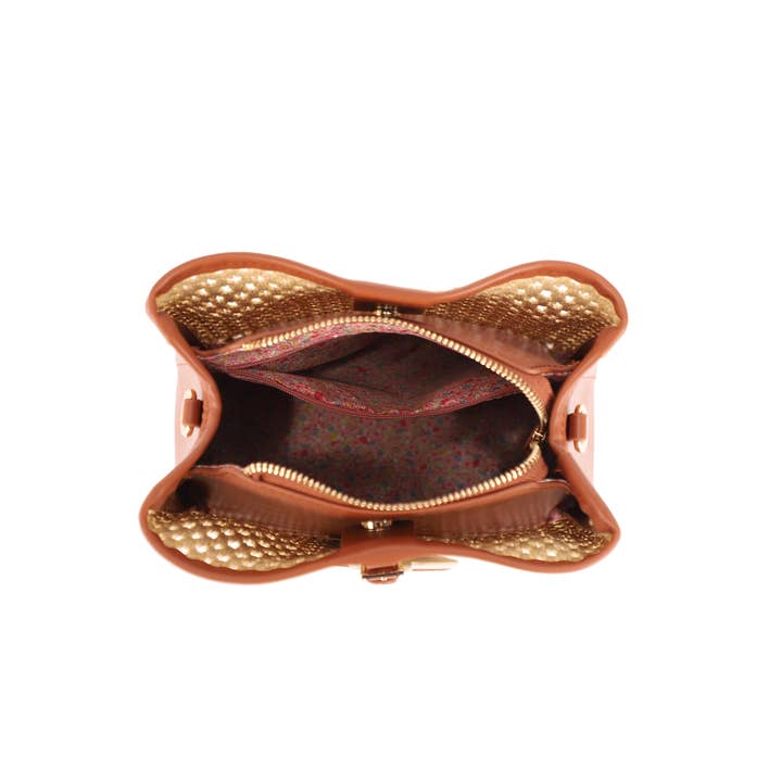 LUNA STRAW BUCKET CROSSBODY BAG WITH BOW CHARM for wholesale by KAYLA+AVA