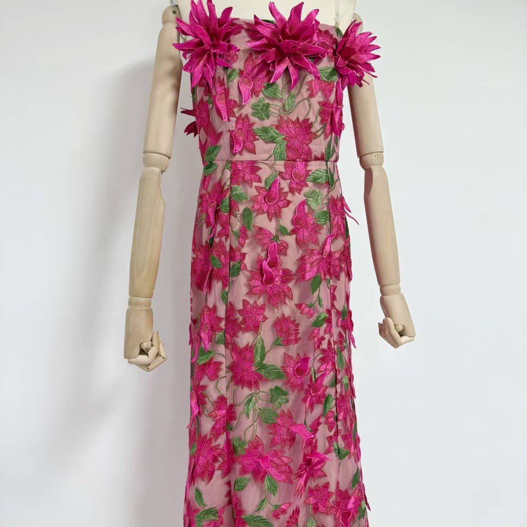 Productseeker - Vente Robe – femme - Robe d'été élégante en maille avec broderie 3D et bustier tube11