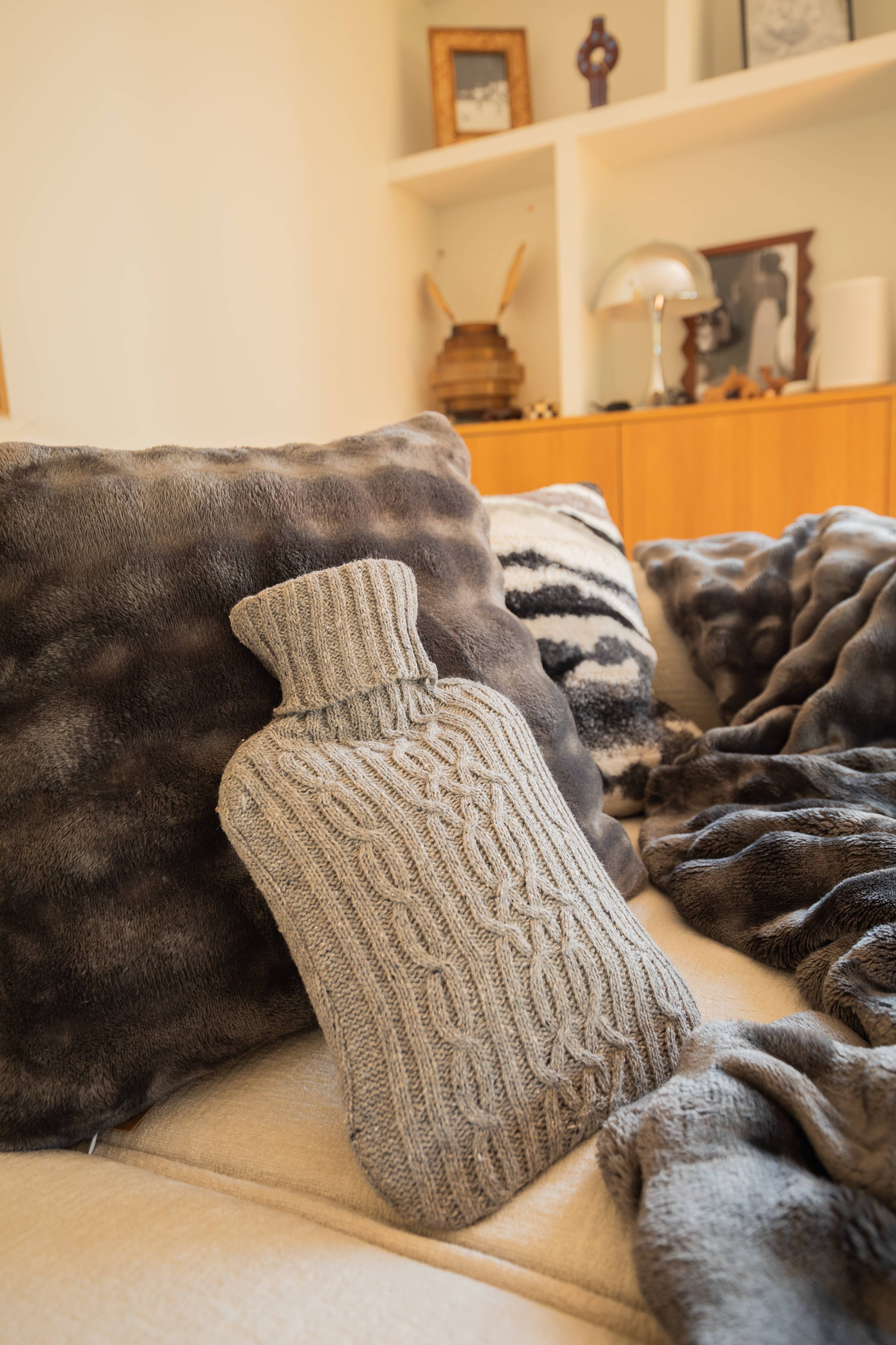 Tiseco - Wholesale Hot/Cold Compress - Hot water bottle with knitted cover WARMERS - 2L10