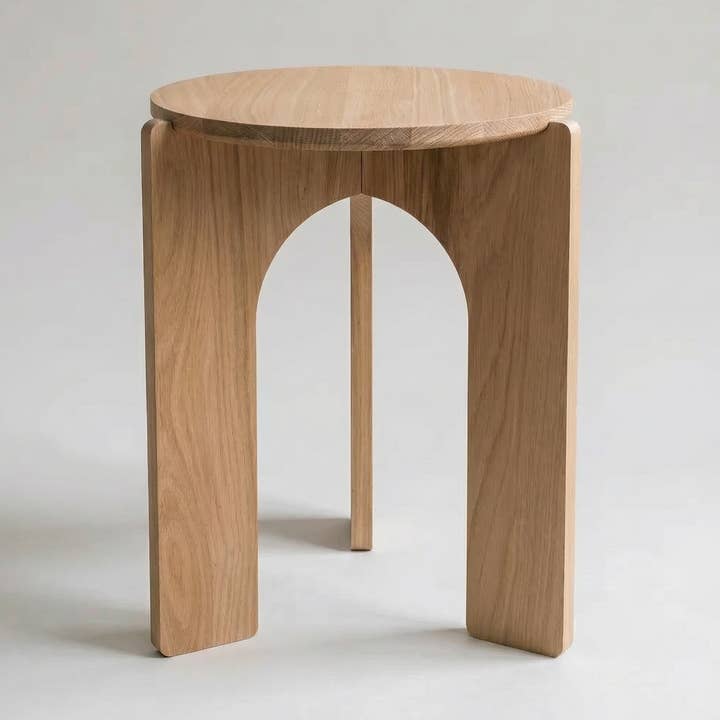 Arche - Oak side table for wholesale by Reine Mère
