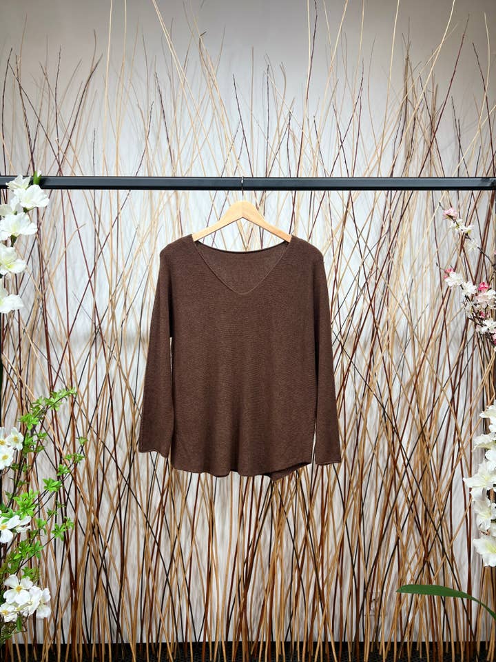 L'Emotion - Wholesale Knit Sweater - Women's - Viscose V Neck Long Sleeve Knitted Sweater        6