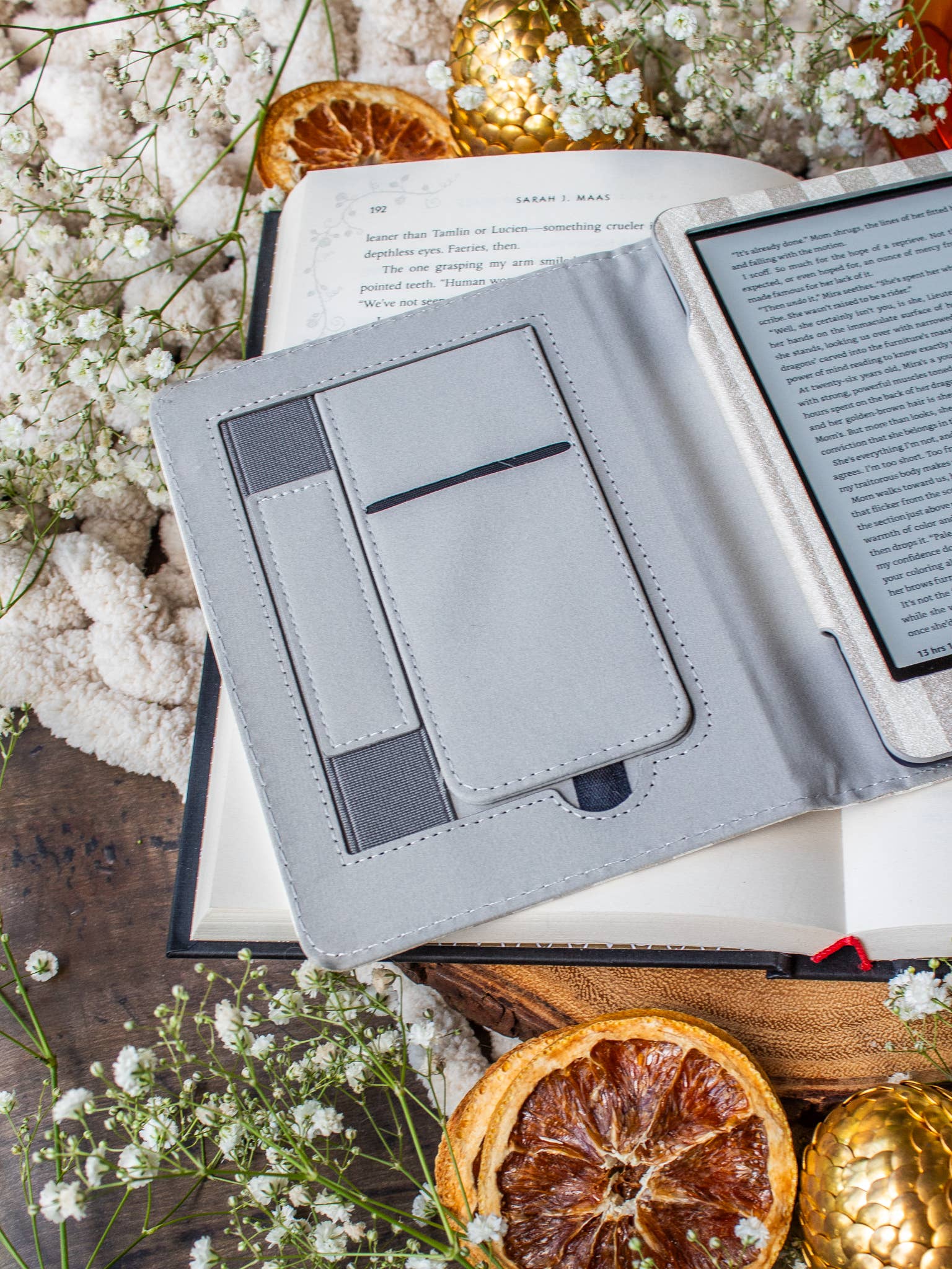 Meaggie Moos - Wholesale Book Cover - Kindle Case | Tan Stripes 3