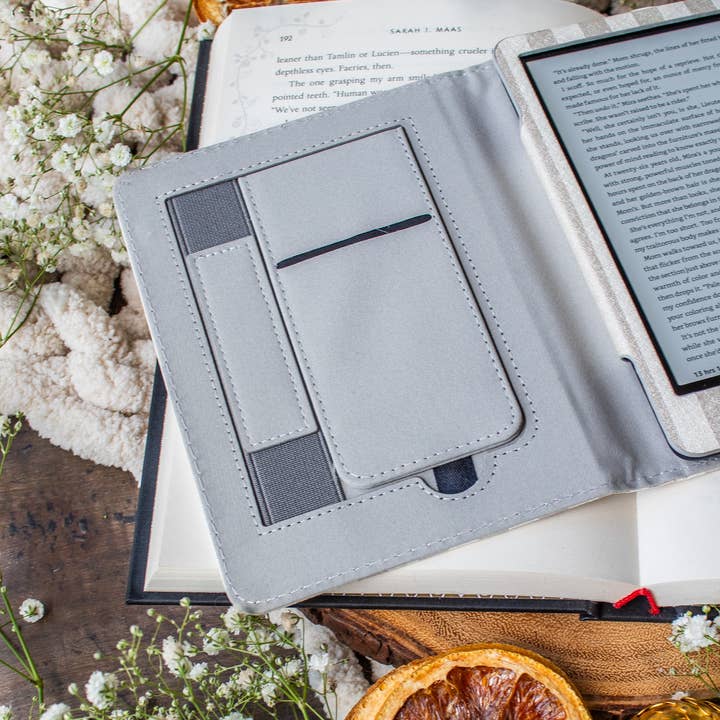 Meaggie Moos - Wholesale Book Cover - Kindle Case | Tan Stripes 3