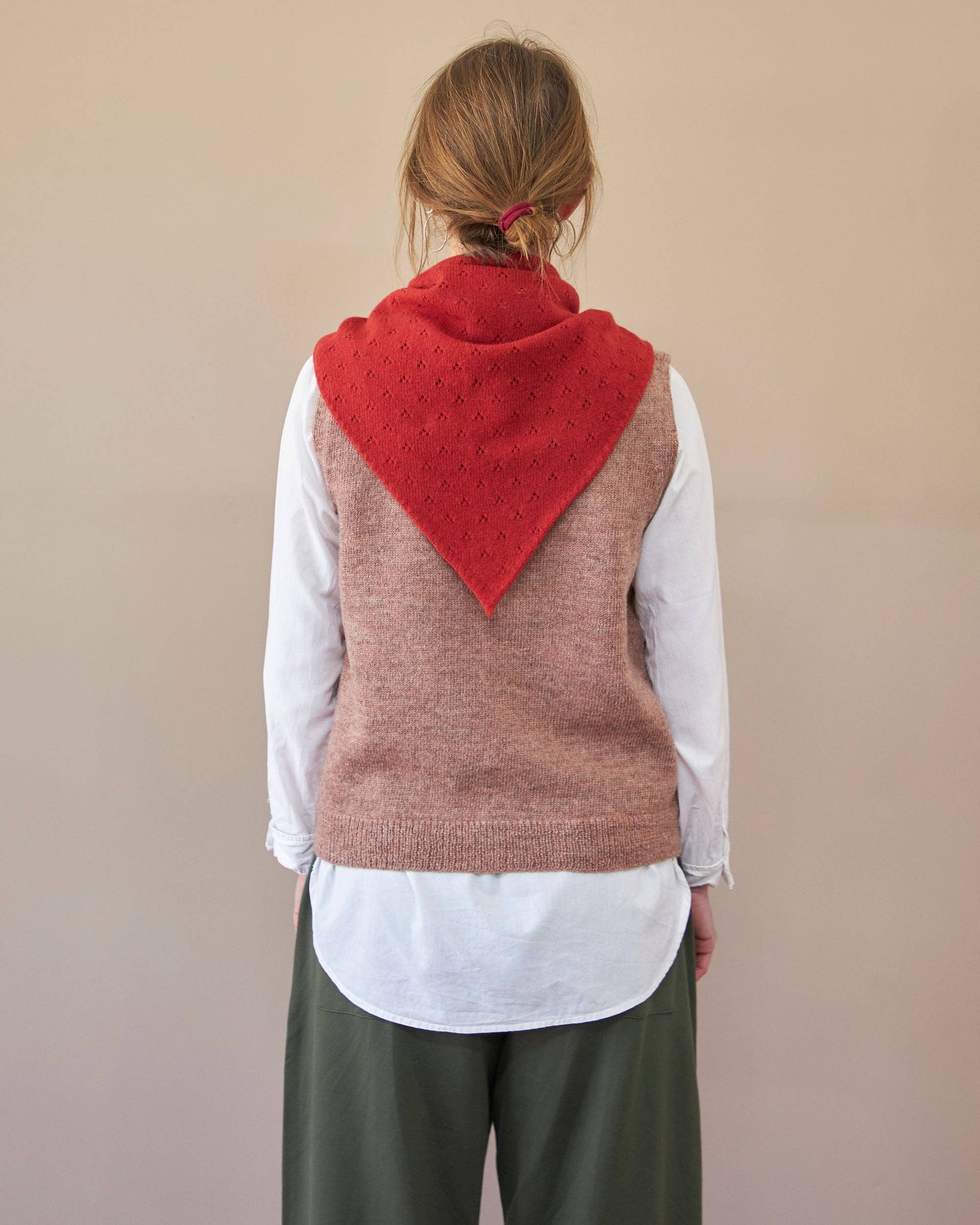 ROVE Knitwear - Wholesale Scarf - Women's - Pointelle Neckerchief | Red4