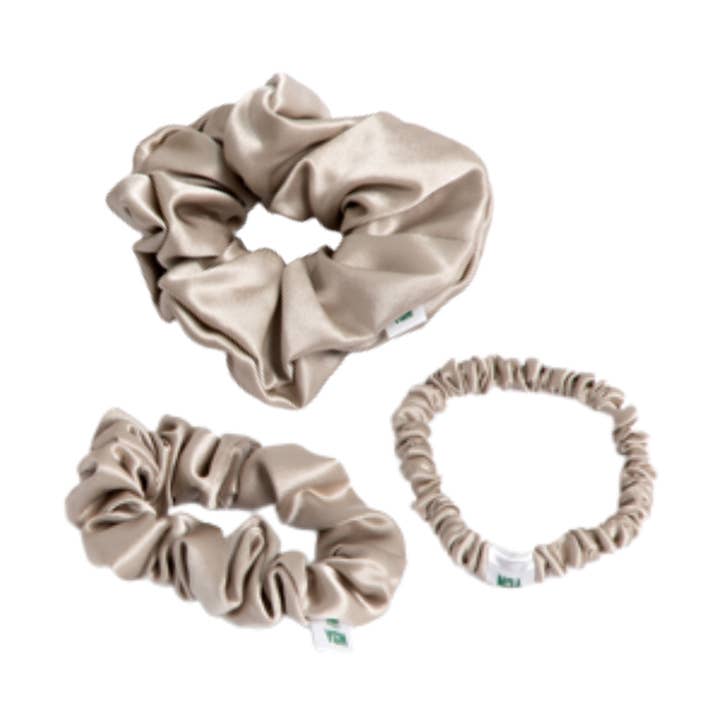 Chouchous de nuit en soie champagne pour la vente par You Go Natural