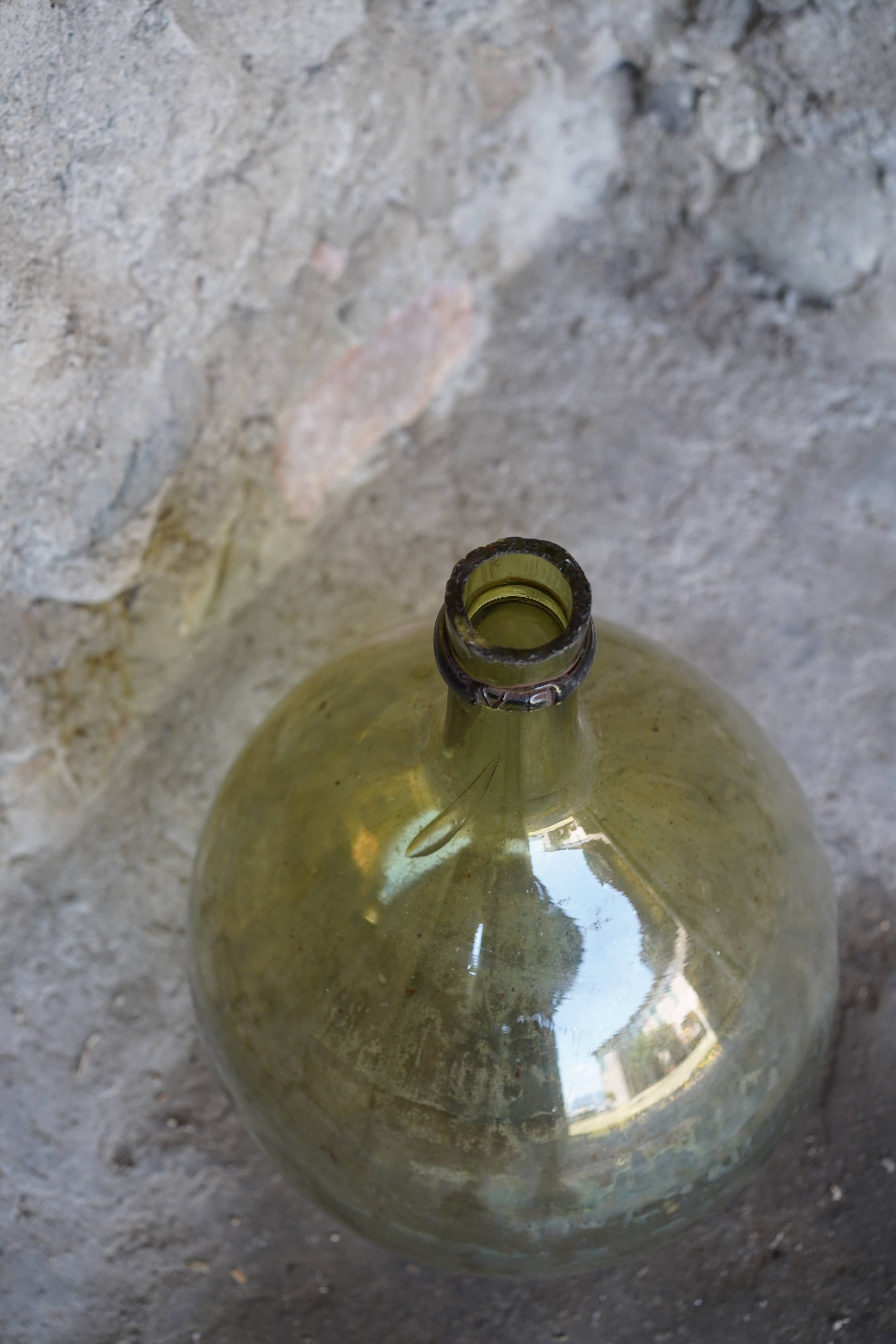 Petit truc – wholesale Decorative jar – OLIVE GREEN BROKEN-NECK DEMIJOHN2