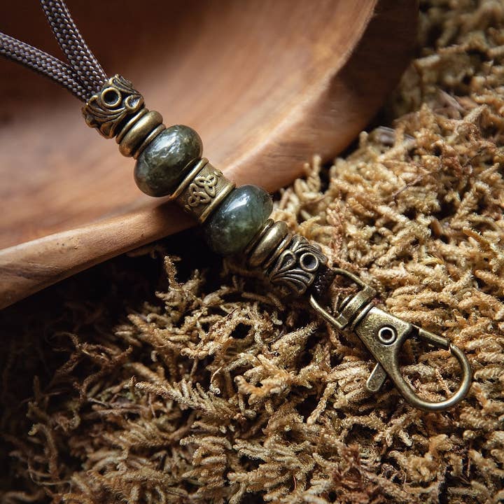 Cordão Castanho com contas de Labradorite por atacado de Dog Wellness