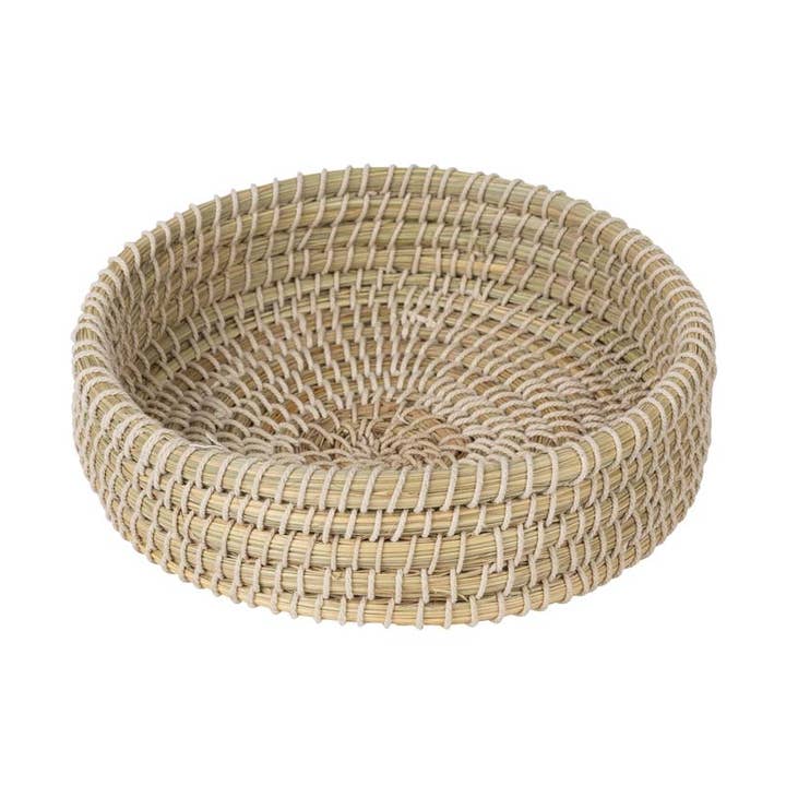 Kaisa Grass Tray 8'' for wholesale by Ten Thousand Villages