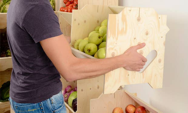 IZZIBOX - Wholesale Retailer Display Stand/Case - IZZIBOX DISPLAY PINE WOOD4