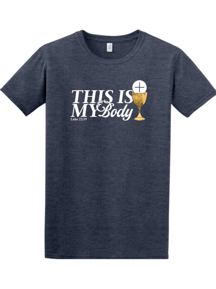 Dit is Mijn Lichaam Kelk - Lucas 22:19 Volwassen T-Shirt voor wholesale door Sock Religious