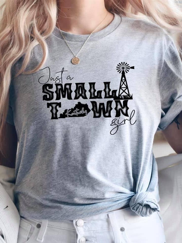 T-shirt Small Town Kentucky KY Girl con stampa serigrafica e DTF per la vendita all'ingrosso da parte di Neat Creations