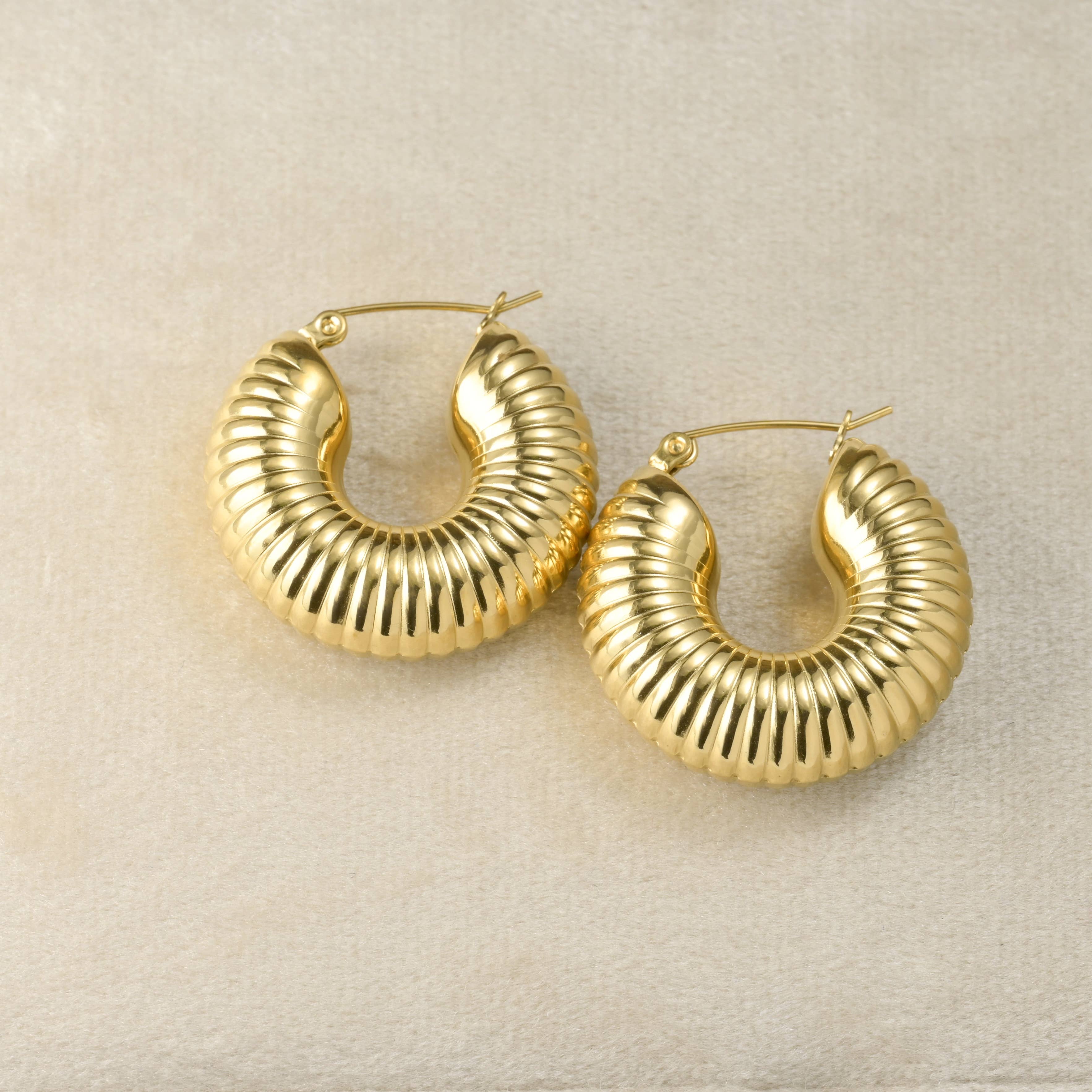 Blueyejewelry - Wholesale Hoop Earrings - Chunky Tube Hoops - Waterproof Chunky Medium Hoop Earrings12