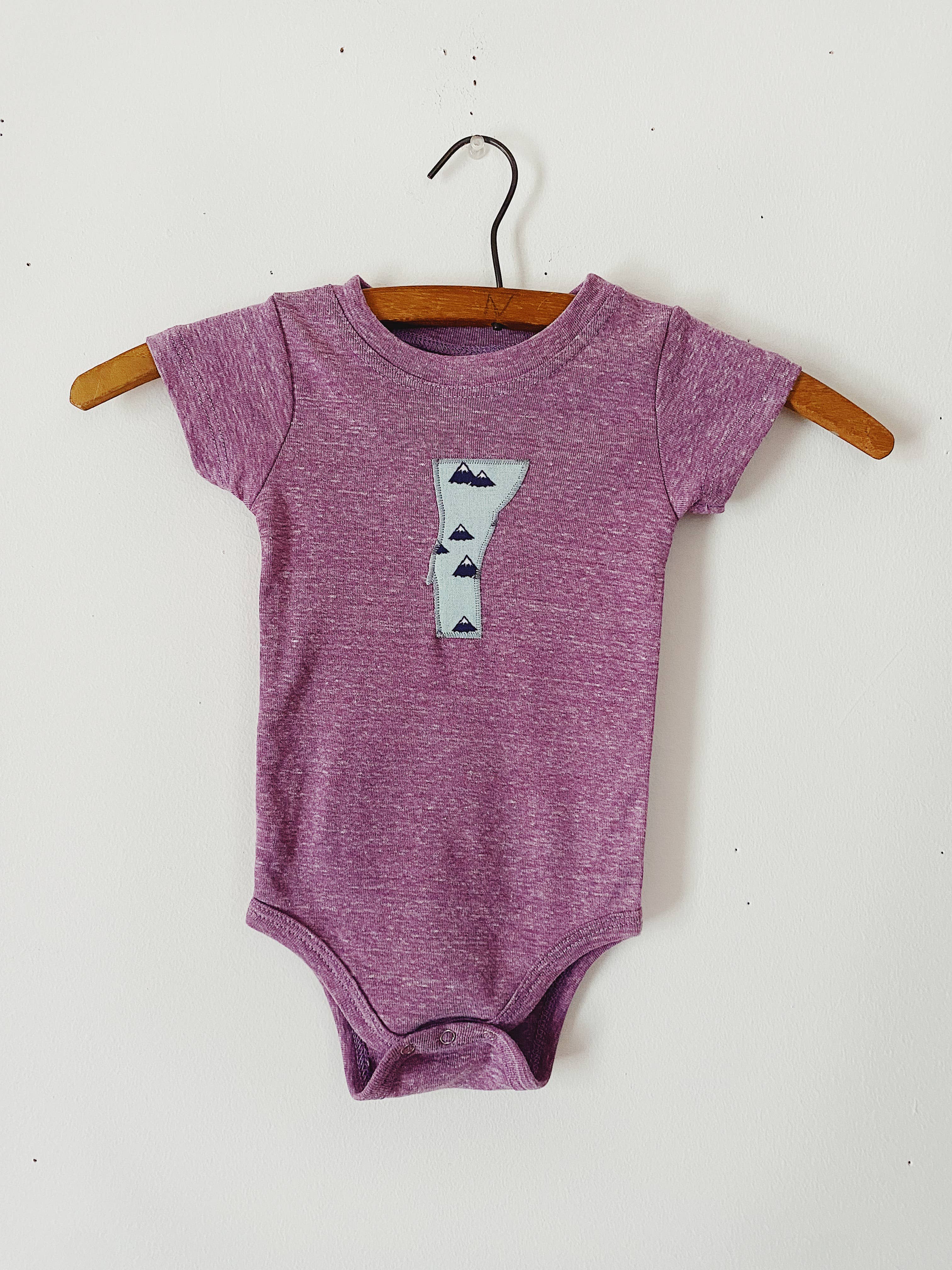 Vermont Tribe – wholesale Bodysuit (non-footed) – Baby – Vermont Baby Bodysuit - Purple1