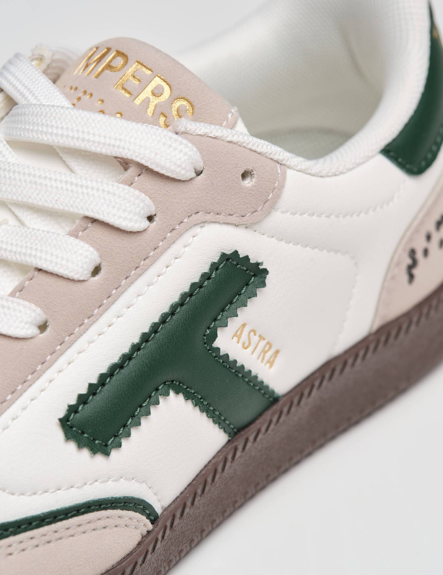 Timpers - Vente Baskets de sport – unisexe - Baskets blanches véganes conçues par des personnes en situation de handicap5