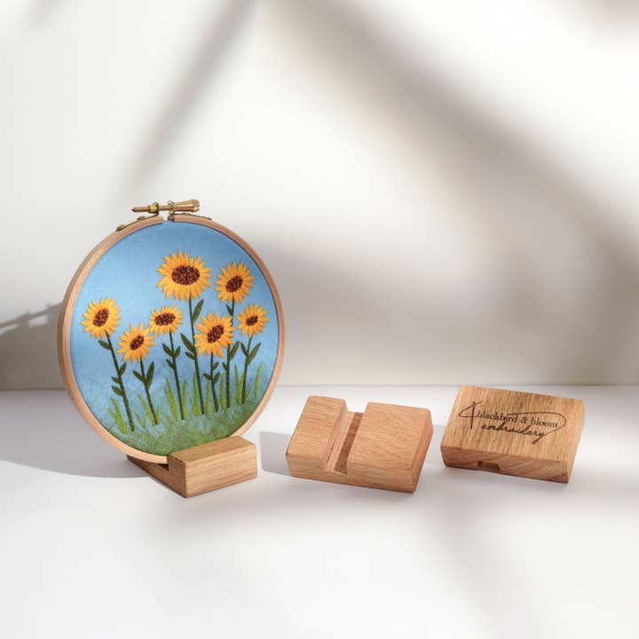 Blackbird & Bloom Embroidery – wholesale Embroidery/cross-stitch supplies – Oak Embroidery Hoop Display Stand