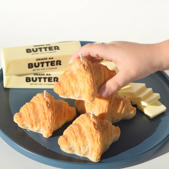 Glow Worm Goods - Wholesale Novelty Candle - Croissant Candle1