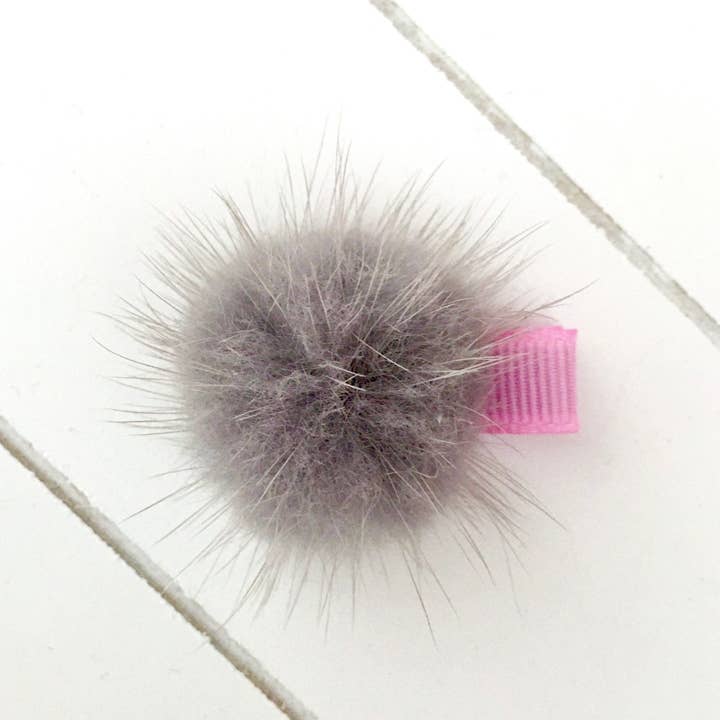 Pimpilotta – Engroshandel Hårspænde - Børn – Mini Classic Collection: mini hårklip med ægte pels hjemmesko3