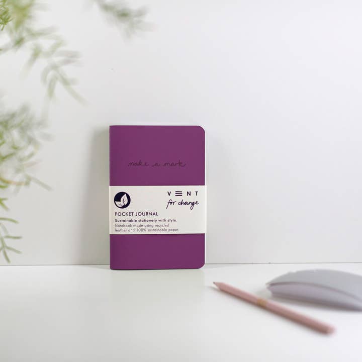 Carnet de notes A6 en cuir recyclé et papier - Violet pour la vente par VENT for Change USA