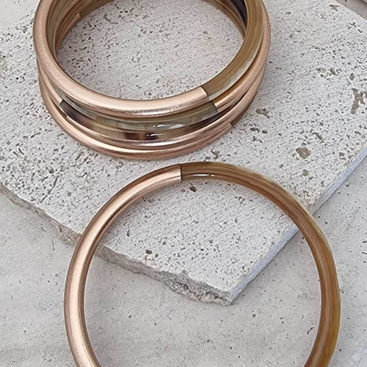 Le Coin Sauvage – wholesale Manschettarmband – Hornarmband 5 mm Champagne Duo i roséguld6