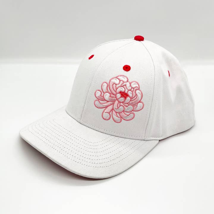 Chapeau Mums et Pivoines pour la vente par Yoshi Yoshitani LLC