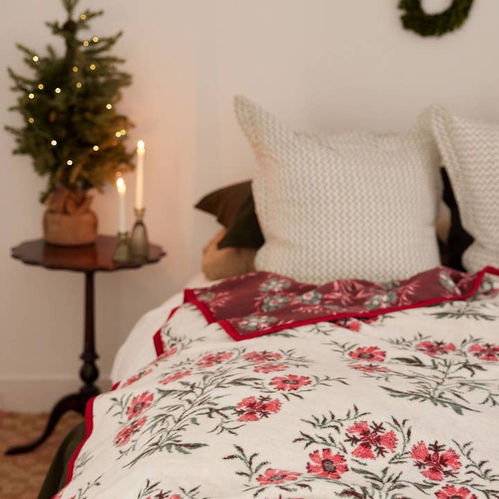 ChappyWrap - Wholesale Throw Blanket - Merry Motif Blanket2