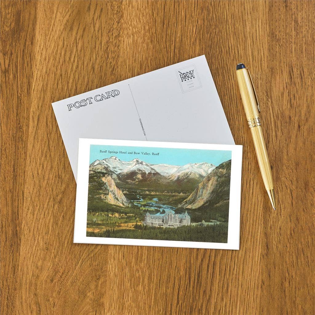 Found Image Press - Wholesale Ansichtkaart - Ansichtkaart CN-42 Banff Springs Hotel, Alberta, Canada1